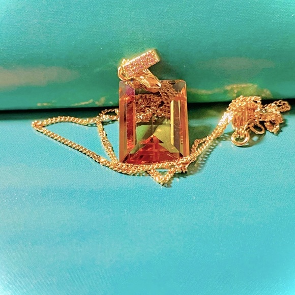 Zultanite Stone Frameless Pendant Gold Necklace - Picture 4 of 4